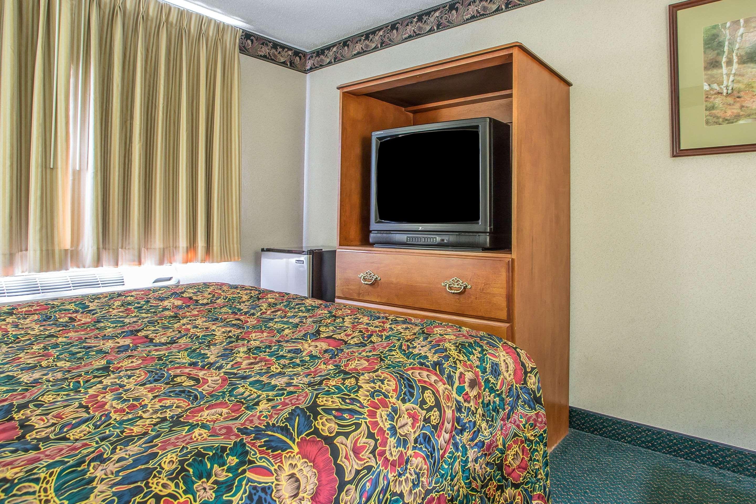Rodeway Inn Bedford Kültér fotó