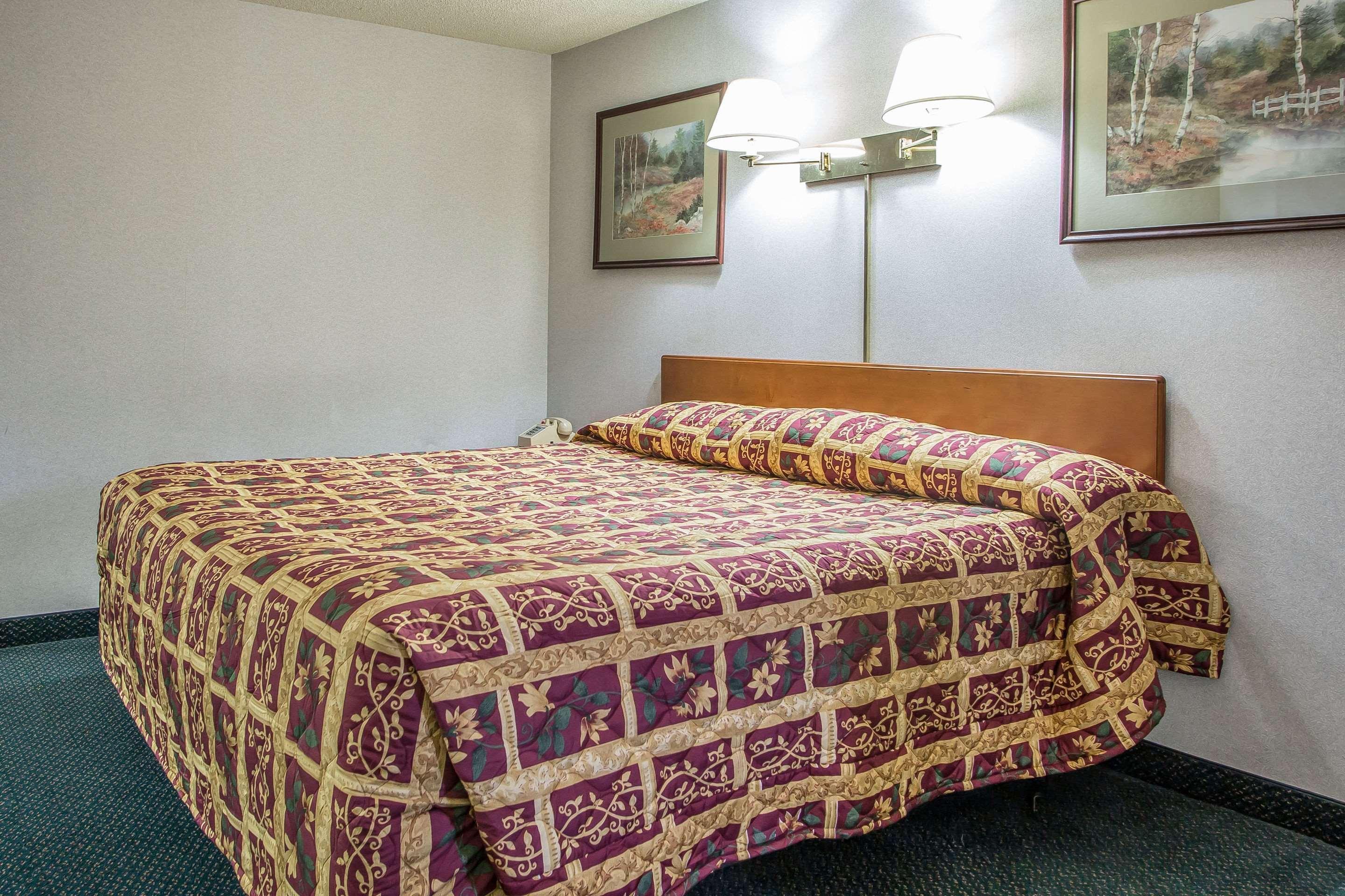 Rodeway Inn Bedford Kültér fotó