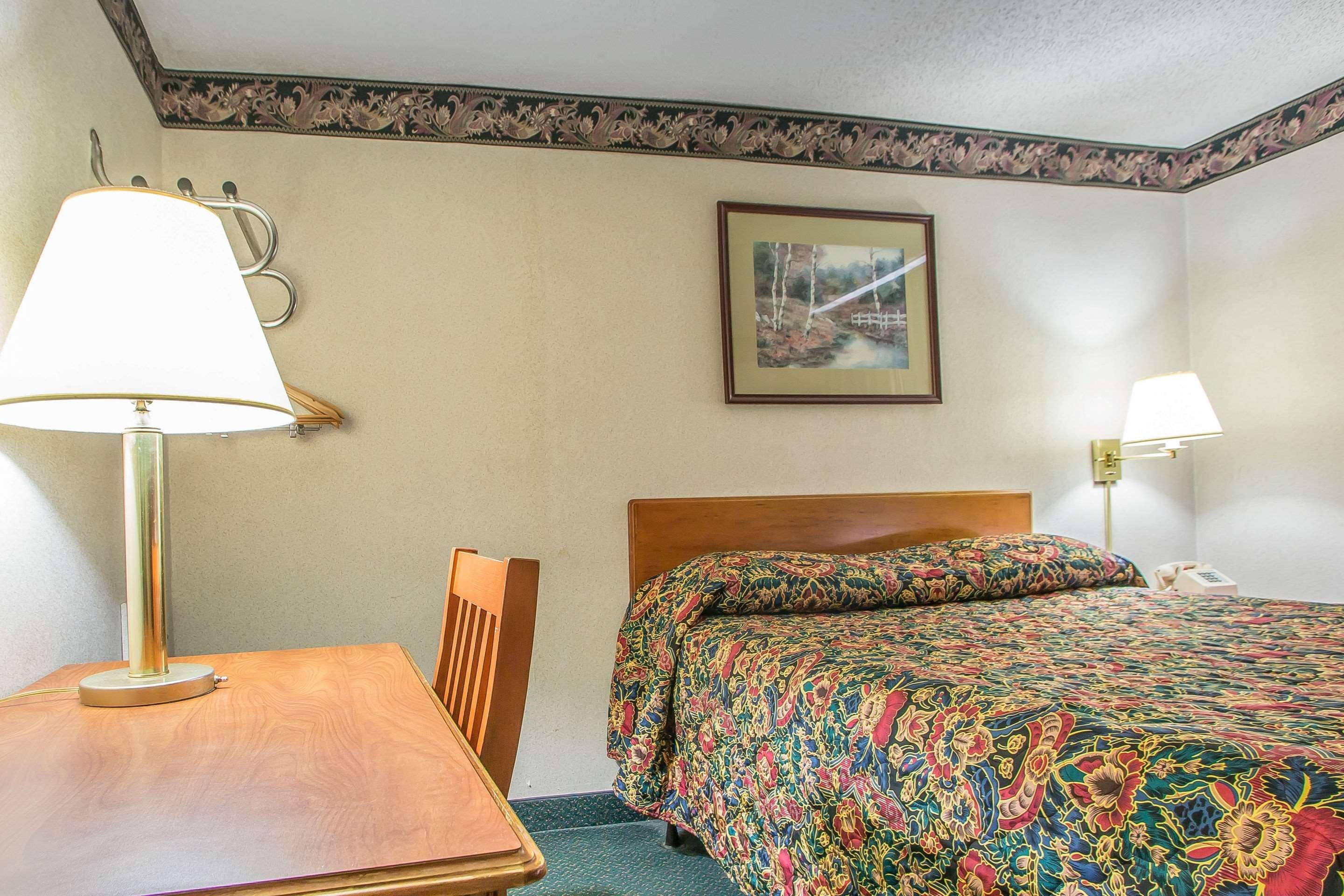 Rodeway Inn Bedford Kültér fotó